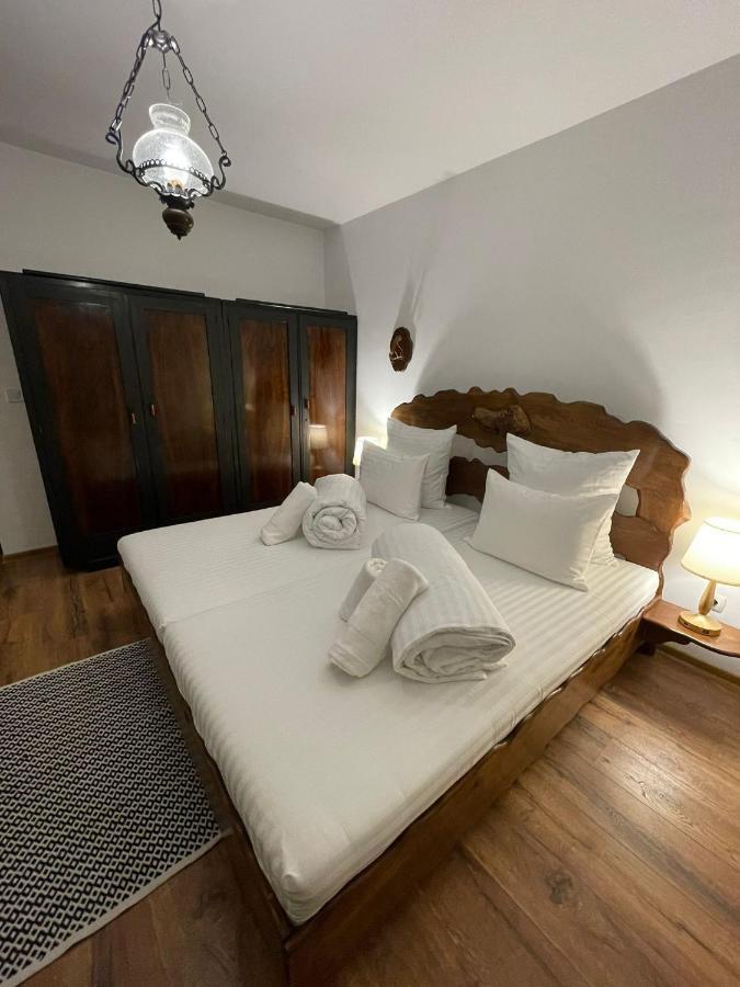 Appartamento Apartament Yannis Alba Iulia Esterno foto