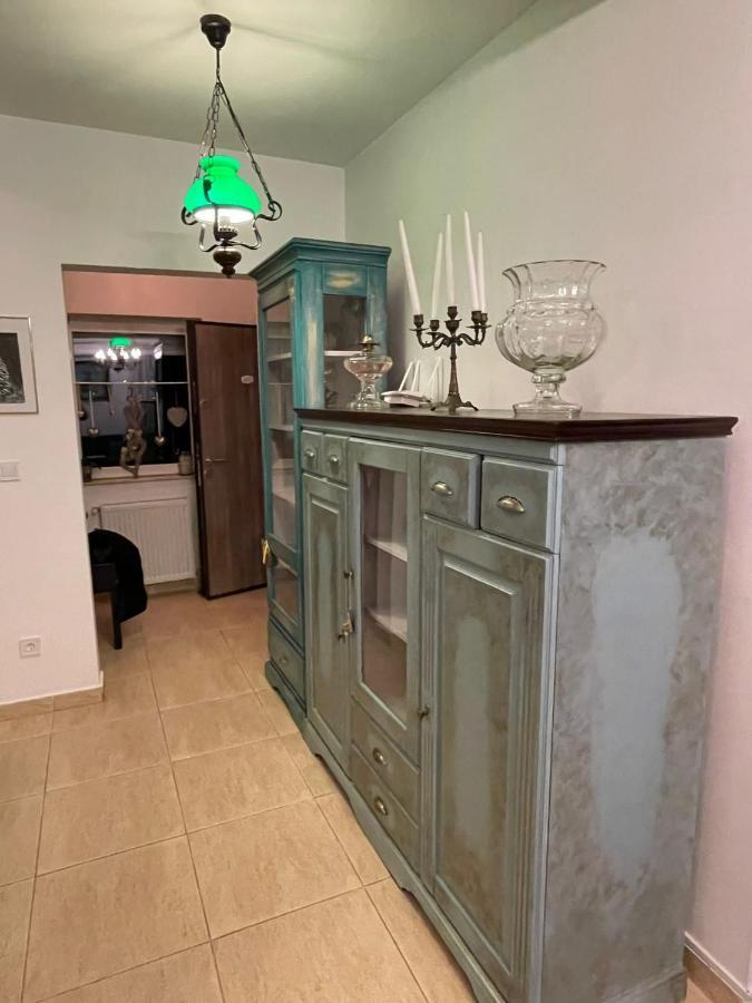 Appartamento Apartament Yannis Alba Iulia Esterno foto