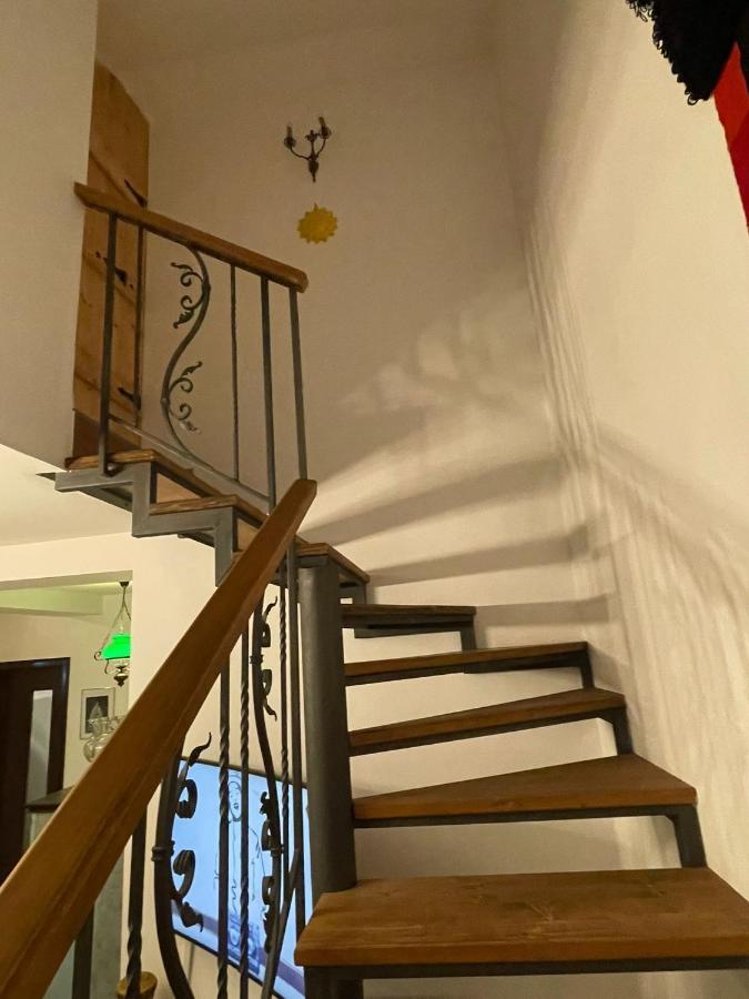 Appartamento Apartament Yannis Alba Iulia Esterno foto
